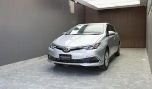 Toyota Auris 2017 Silver