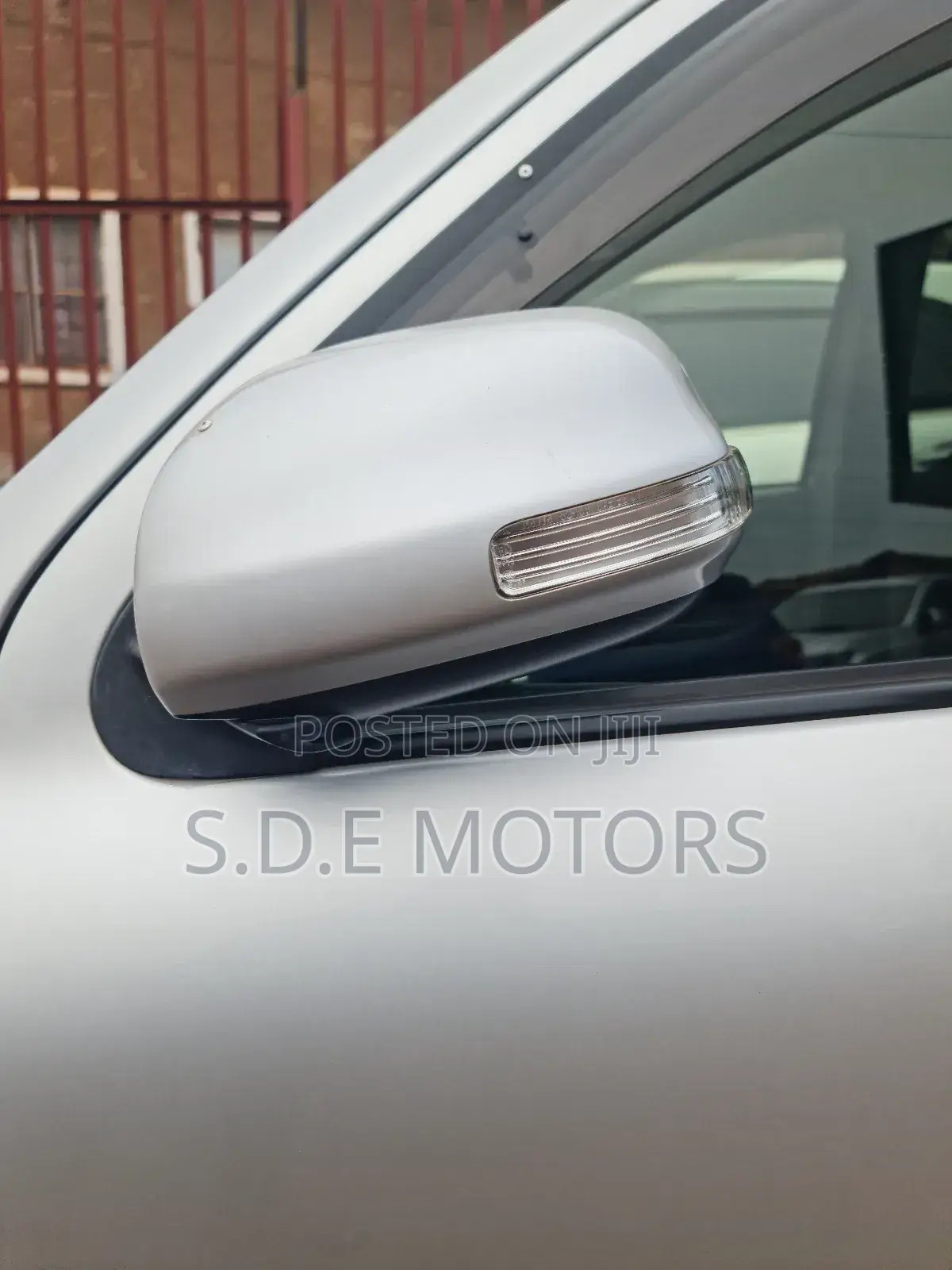 Toyota Sienta 2012 Silver