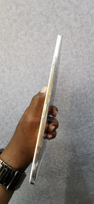 New Samsung Galaxy Tab Pro 8.4 3G/LTE 16 GB White
