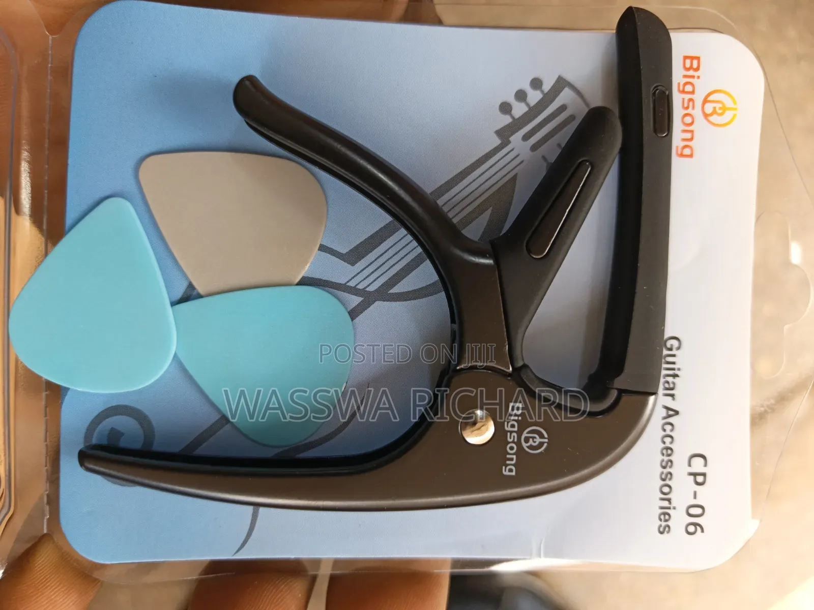 Big Song Guitar Capo With Picks