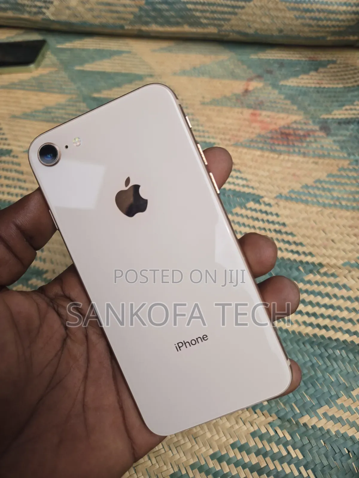 Apple iPhone 8 64 GB Gold