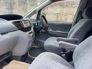 Toyota Noah 2004 Black