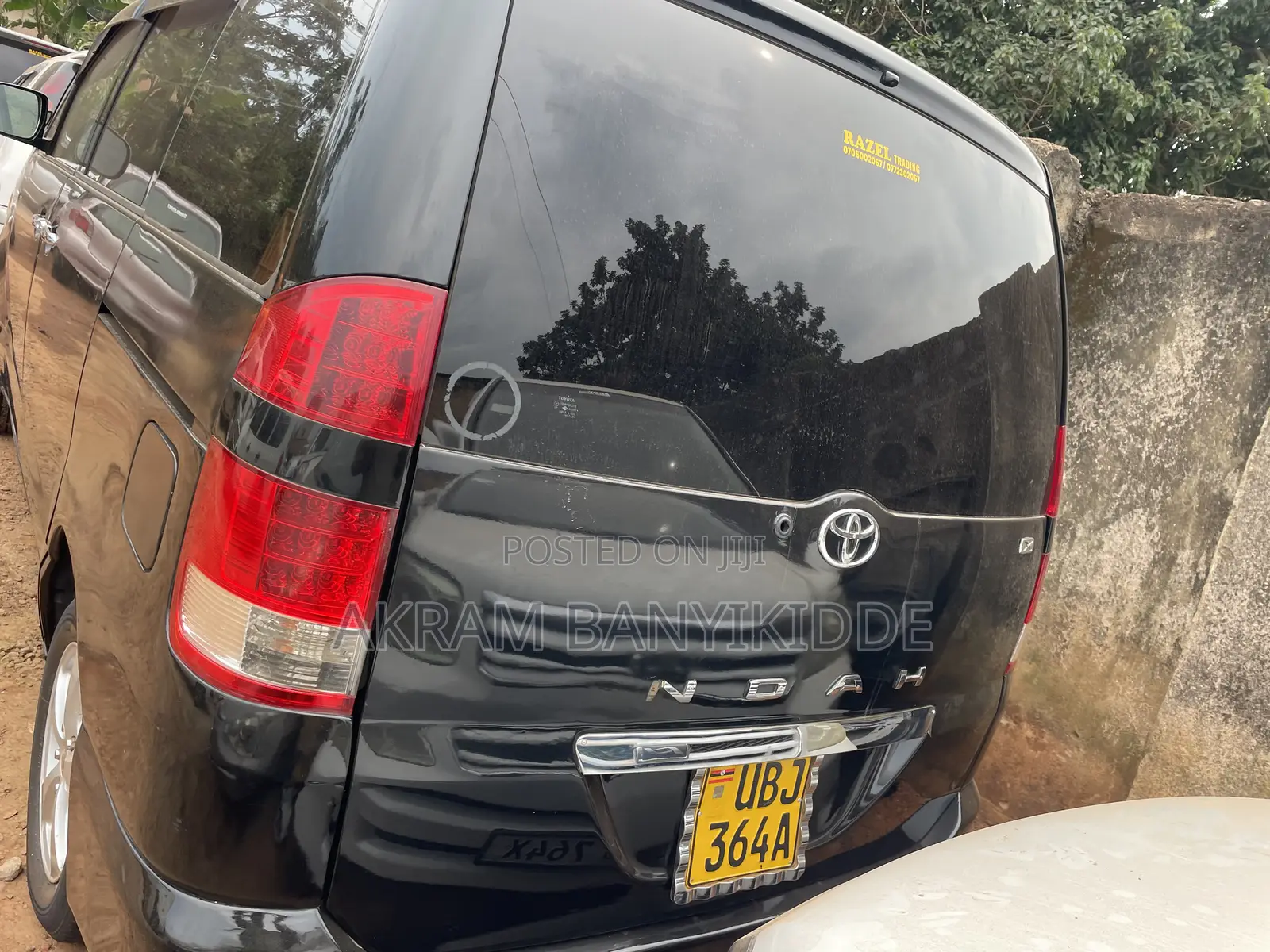 Toyota Noah 2004 Black