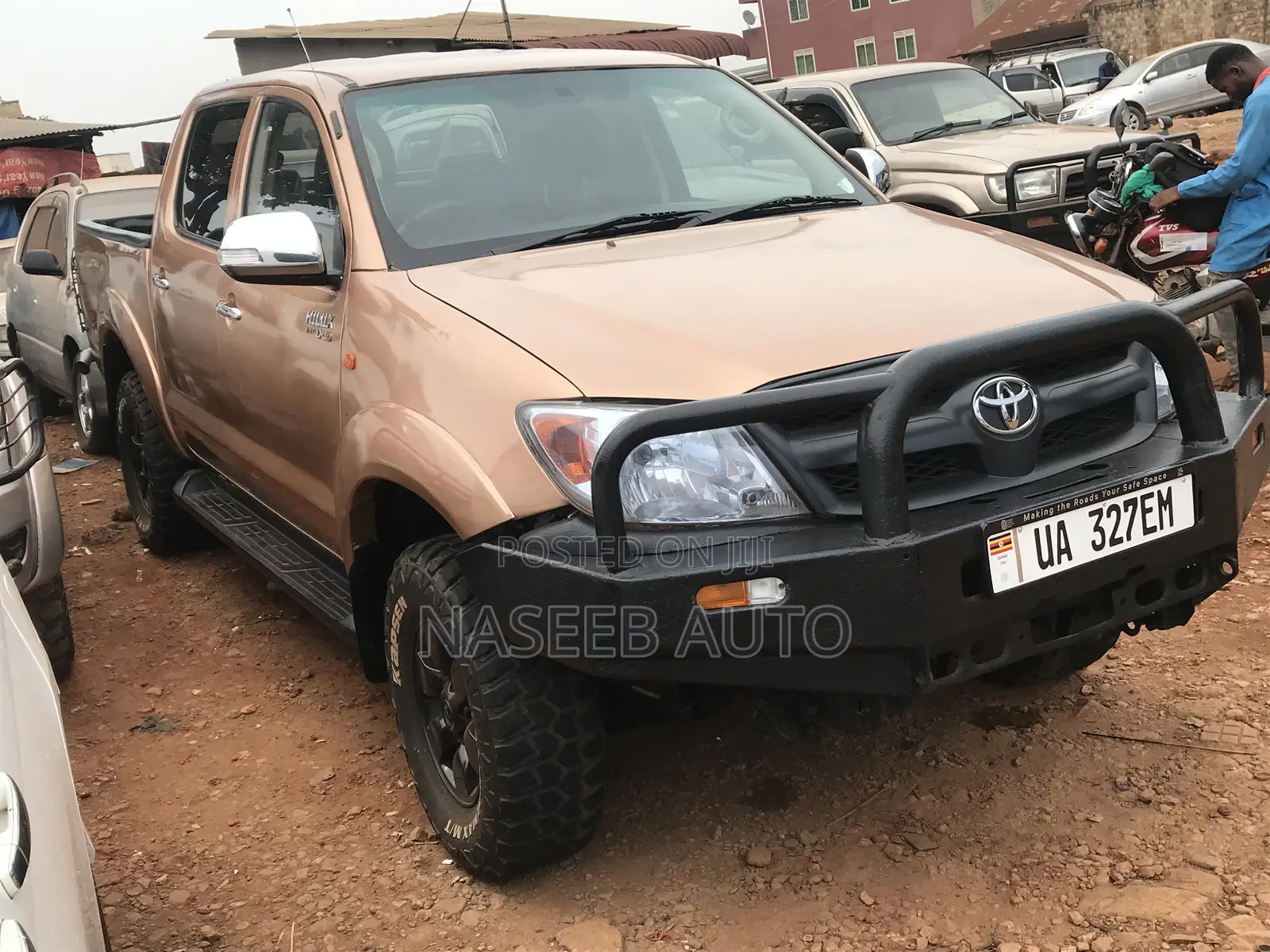 Toyota Hilux 2006 Gold