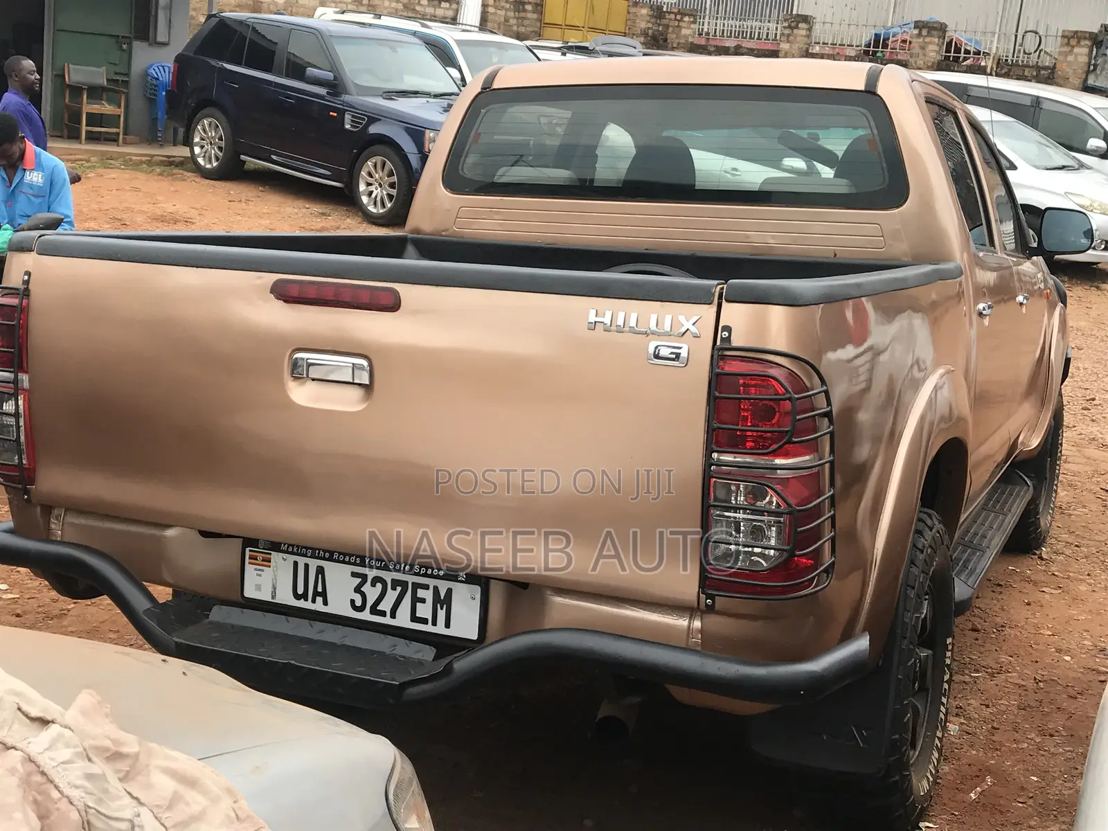 Toyota Hilux 2006 Gold