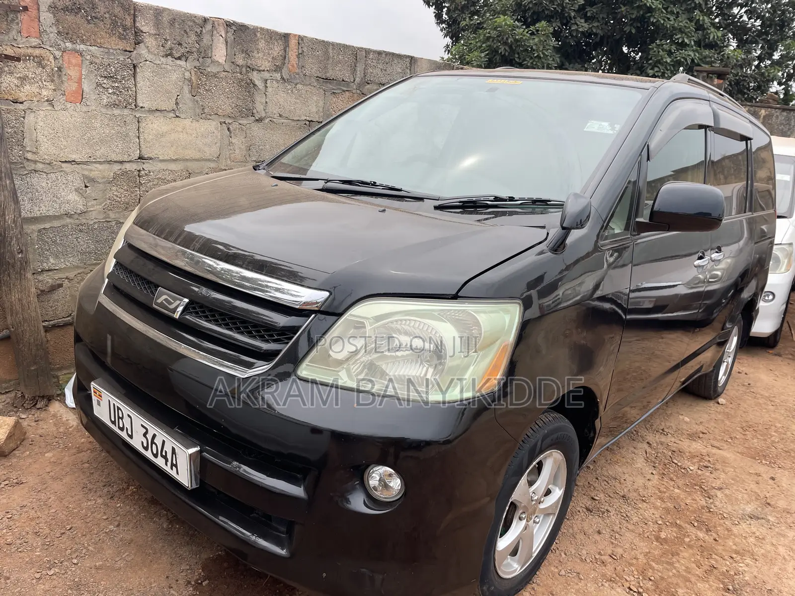 Toyota Noah 2004 Black