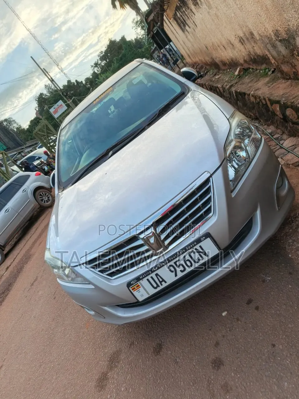 Toyota Premio 1.8 AWD 2012 Silver