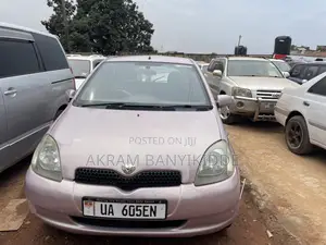 Toyota Vitz 2000 Silver