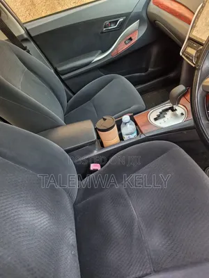 Toyota Premio 1.8 AWD 2012 Silver
