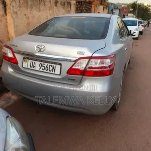 Toyota Premio 1.8 AWD 2012 Silver