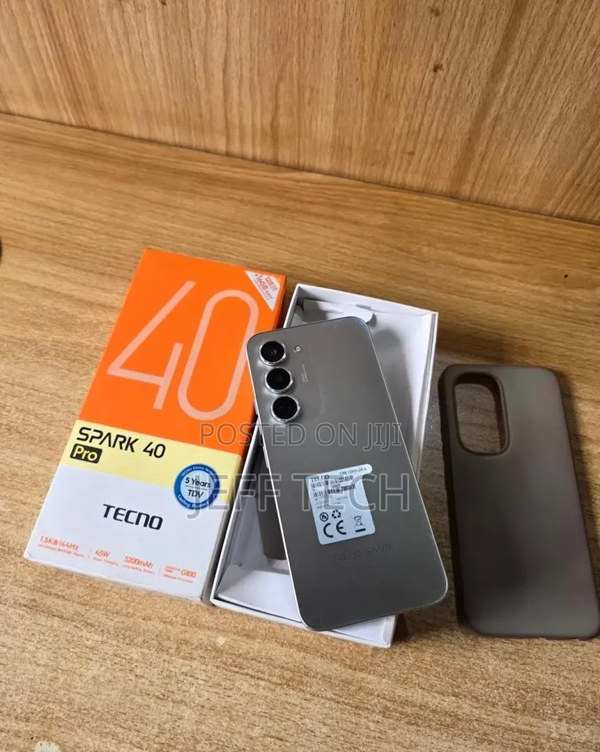 New Tecno Spark 40 Pro 256 GB Silver