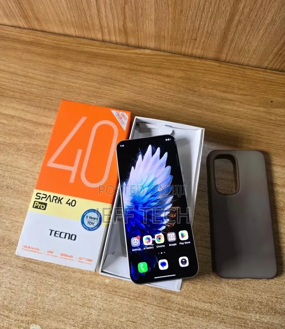 New Tecno Spark 40 Pro 256 GB Silver