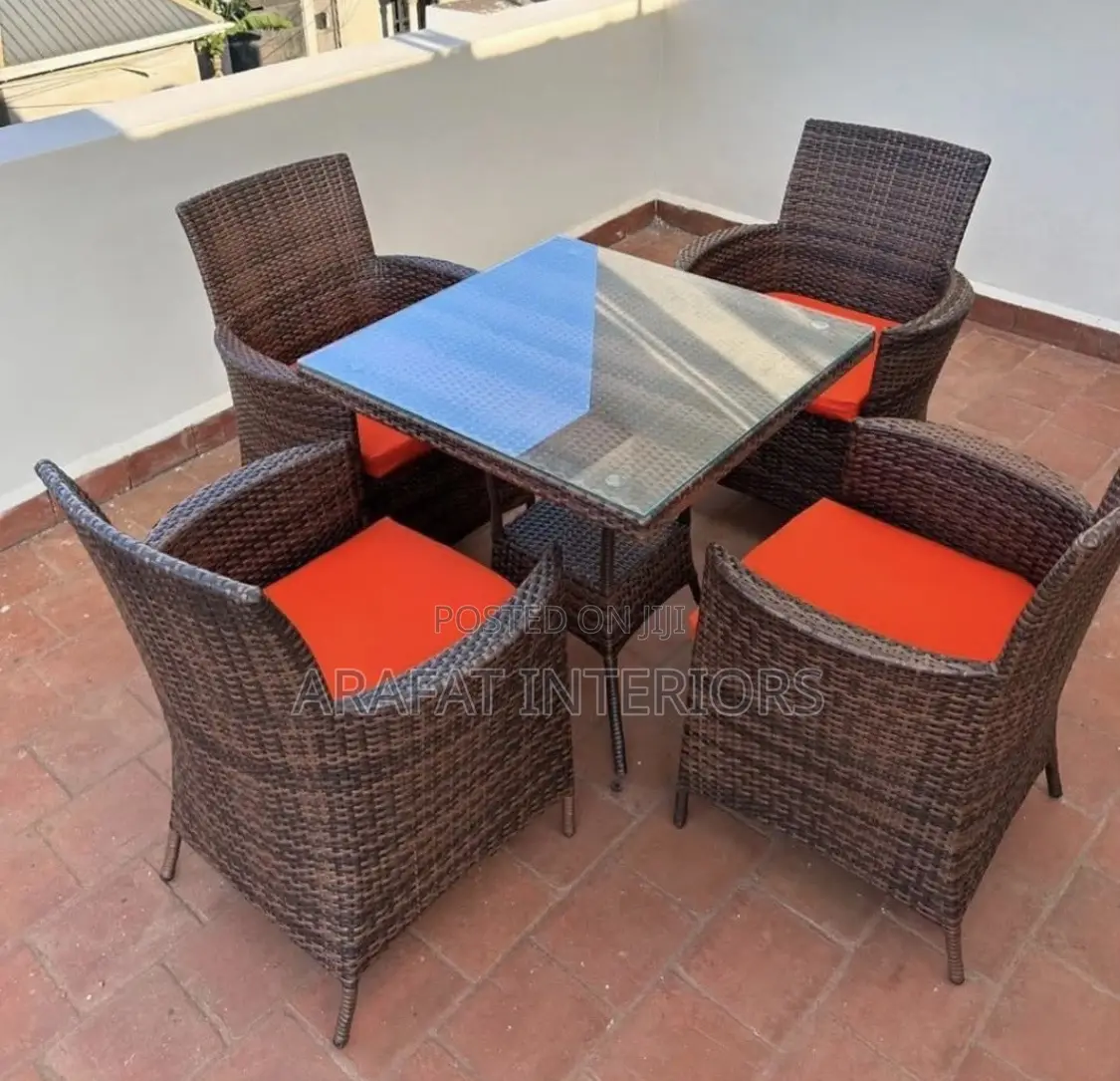 Brand New 4-Seater Outdoor Wicker Dining Set