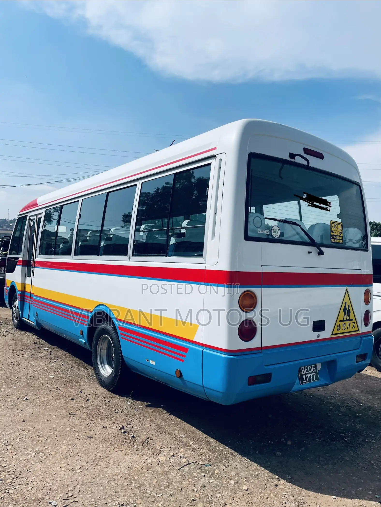 Mitsubishi Fuso Rosa 2017 Blue