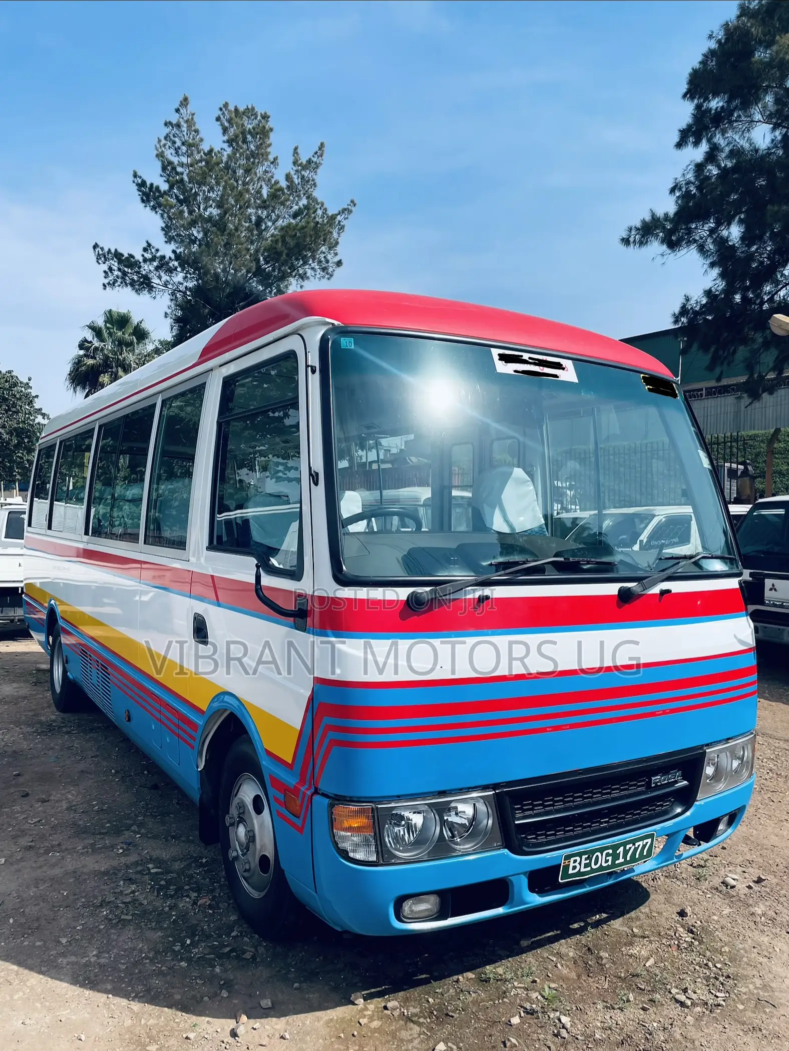 Mitsubishi Fuso Rosa 2017 Blue