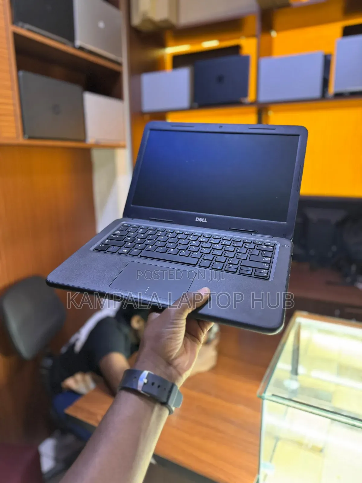 New Laptop Dell Latitude 3310 8GB Intel Core i3 SSD 128GB