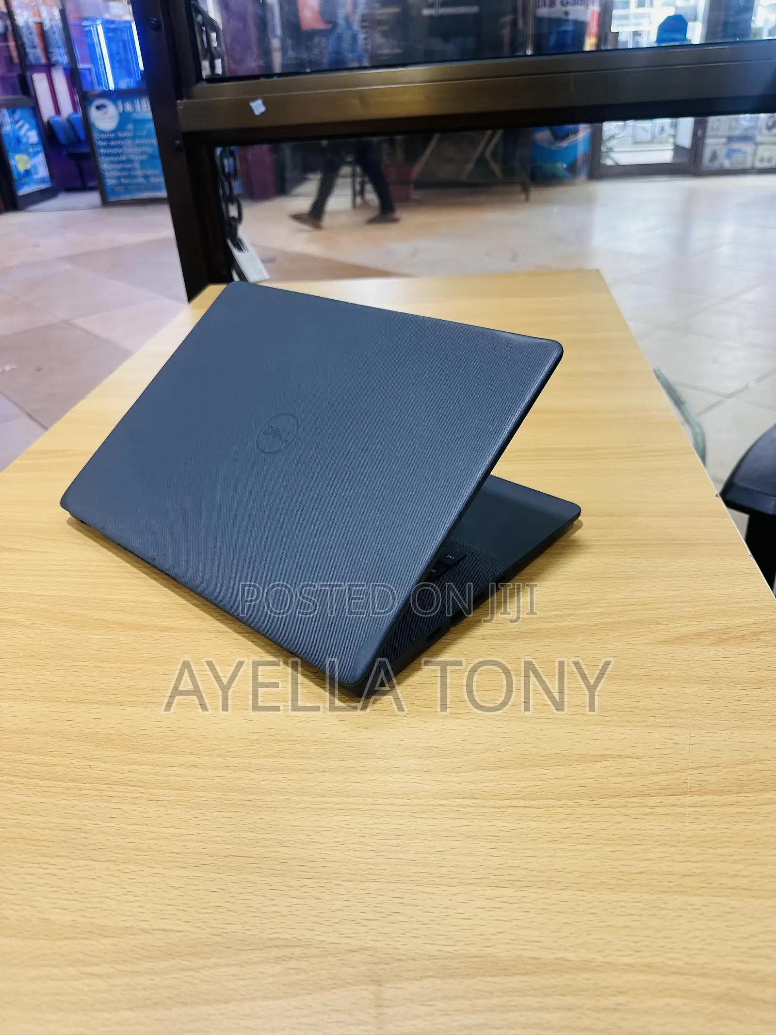 New Laptop Dell Vostro 3400 8GB Intel Core i7 SSD 256GB