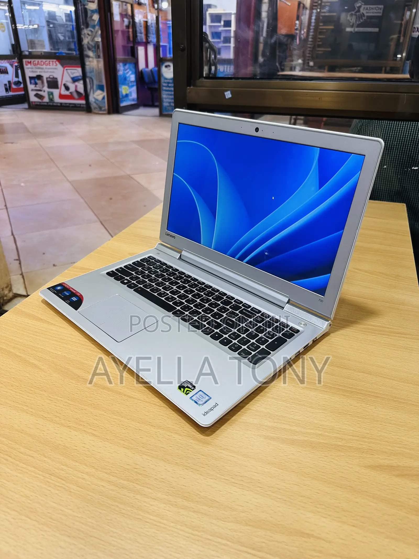 New Laptop Lenovo IdeaPad 720S 16GB Intel Core i7 SSD 256GB
