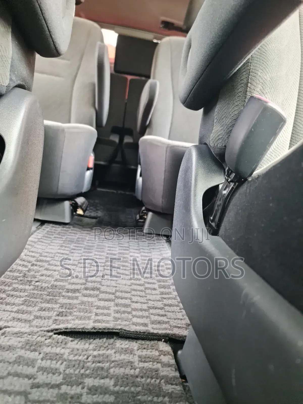 Toyota Noah 2010 Silver