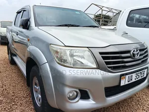 Toyota Hilux 2014 Silver