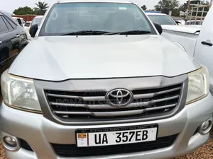 Toyota Hilux 2014 Silver