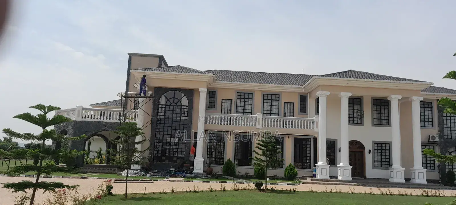 Professional Painter-Interior Exterior House Painting/Kampala All