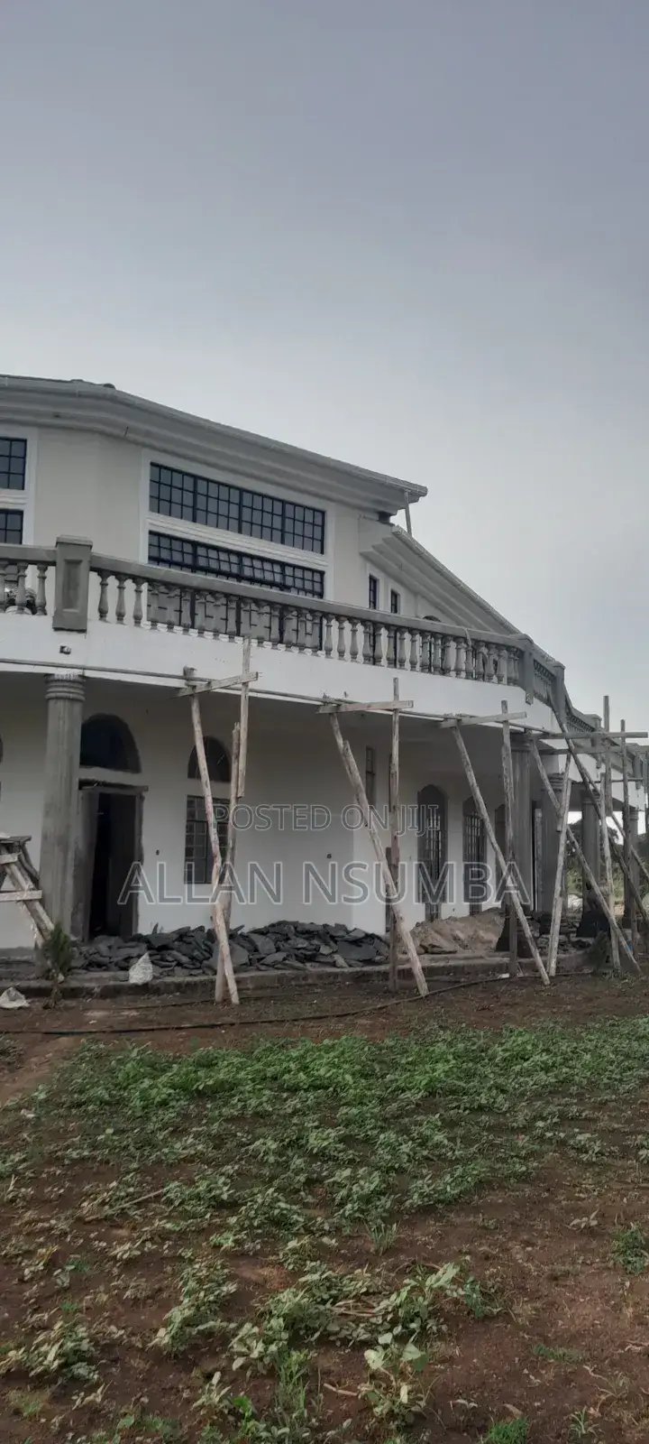 Professional Painter-Interior Exterior House Painting/Kampala All