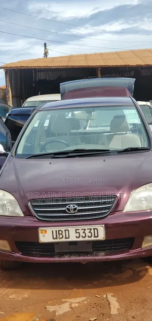 Toyota Nadia 2.0 135hp FWD 2000 Maroon