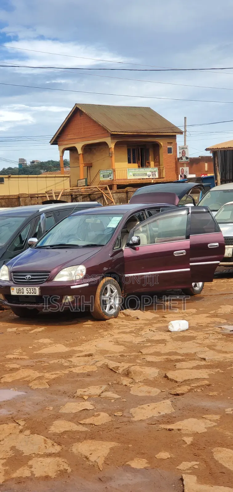 Toyota Nadia 2.0 135hp FWD 2000 Maroon