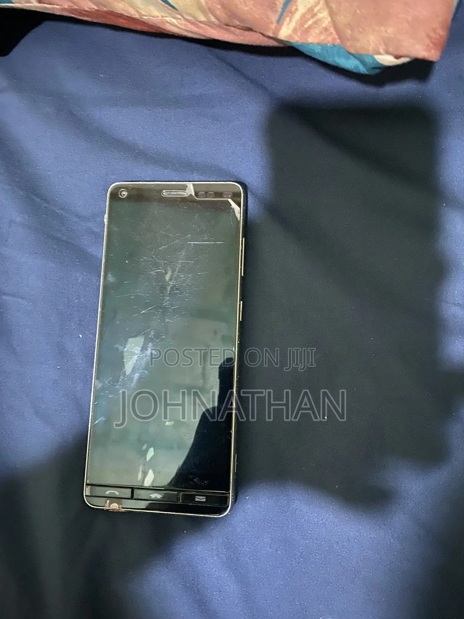 Kyocera Basio 4 32 GB Silver