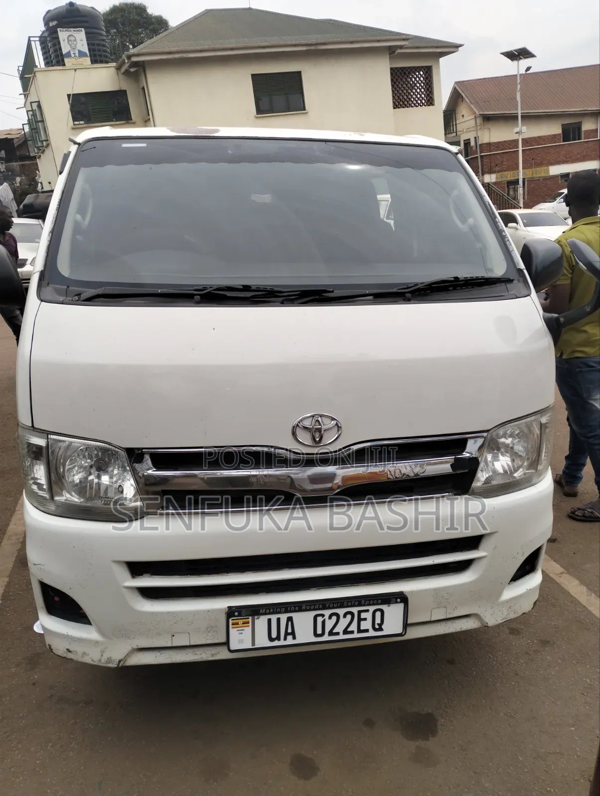 Toyota HiAce 2013 White