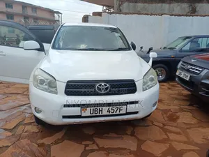 Toyota RAV4 2009 White