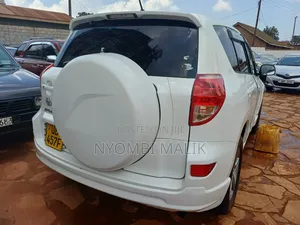 Toyota RAV4 2009 White