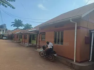 10bdrm House in Ntebe Rd, Central Division for sale