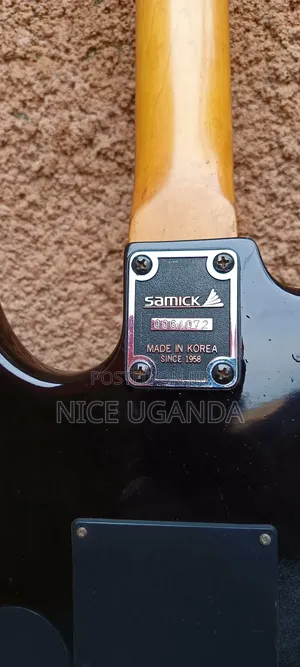 Samick Solo Guitar