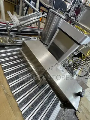 An Electric Commercial Food Preparation Machine