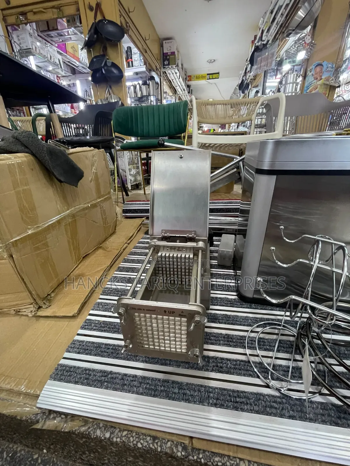 An Electric Commercial Food Preparation Machine