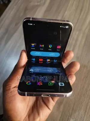 Samsung Galaxy Z Flip4 128 GB Purple