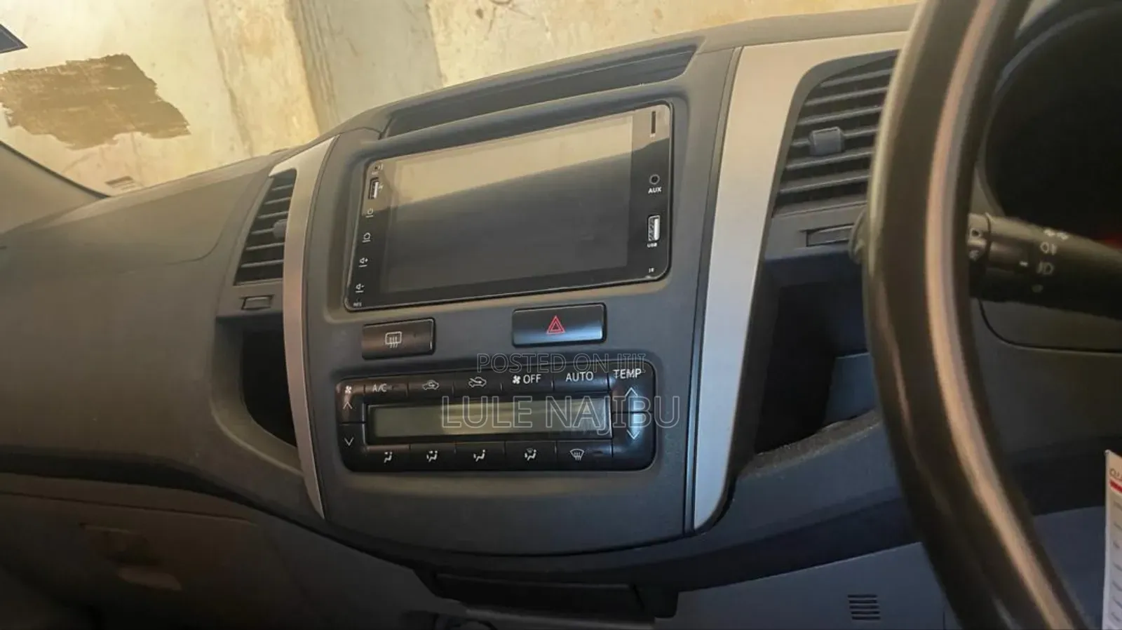 Toyota Hilux 2015 Black