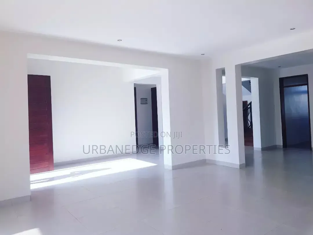 5bdrm House in Munyonyo, Central Division for rent