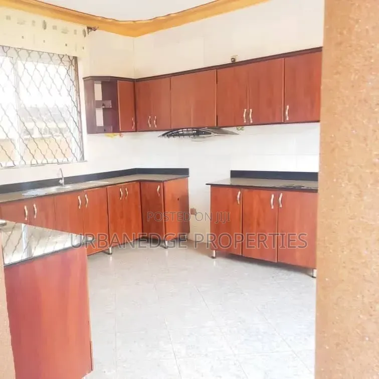 4bdrm House in Muyenga Bukasa, Central Division for rent