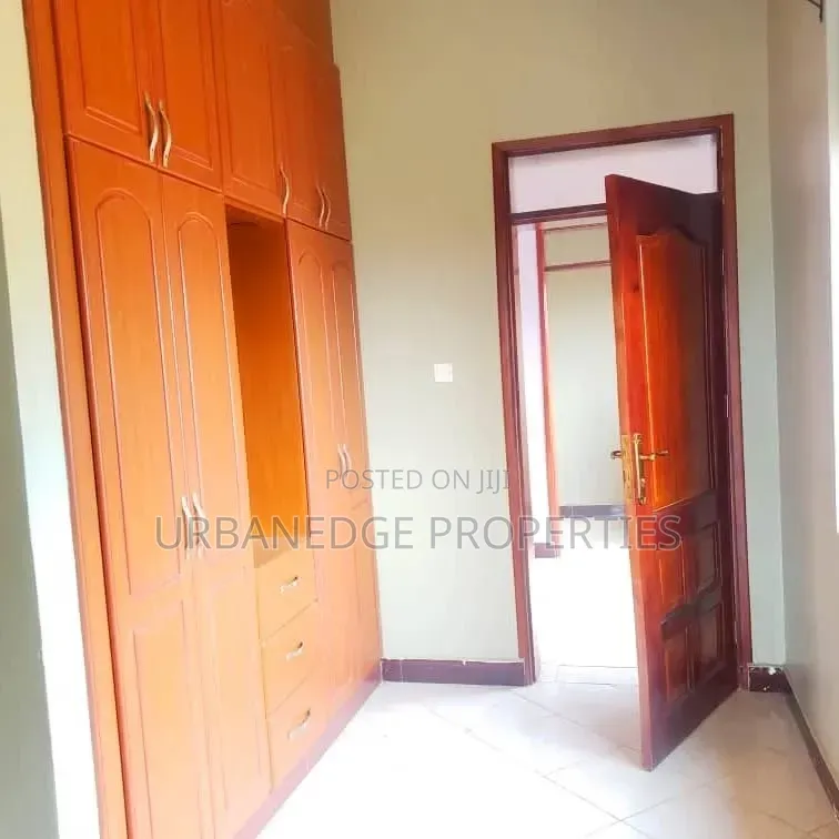 4bdrm House in Muyenga Bukasa, Central Division for rent