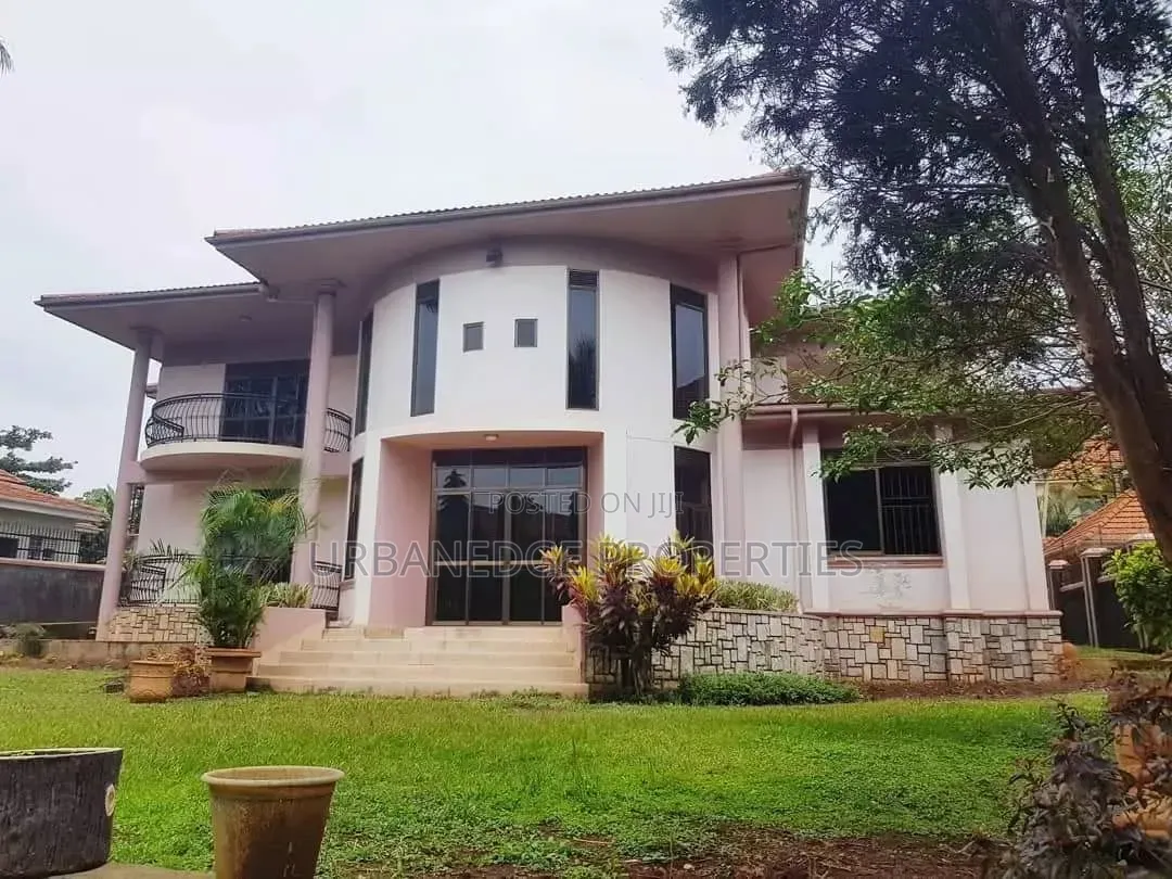 5bdrm Mansion in Bunga, Central Division for rent