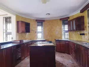 5bdrm Mansion in Bunga, Central Division for rent