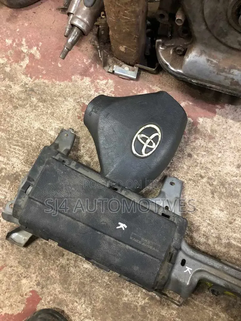 Steering and Knee Airbag Toyota Harrier 2008