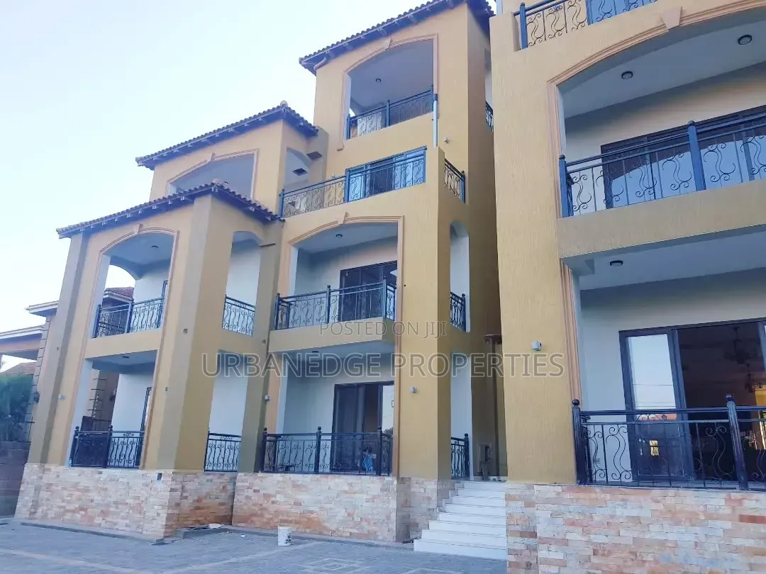 3bdrm Apartment in Muyenga, Central Division for rent