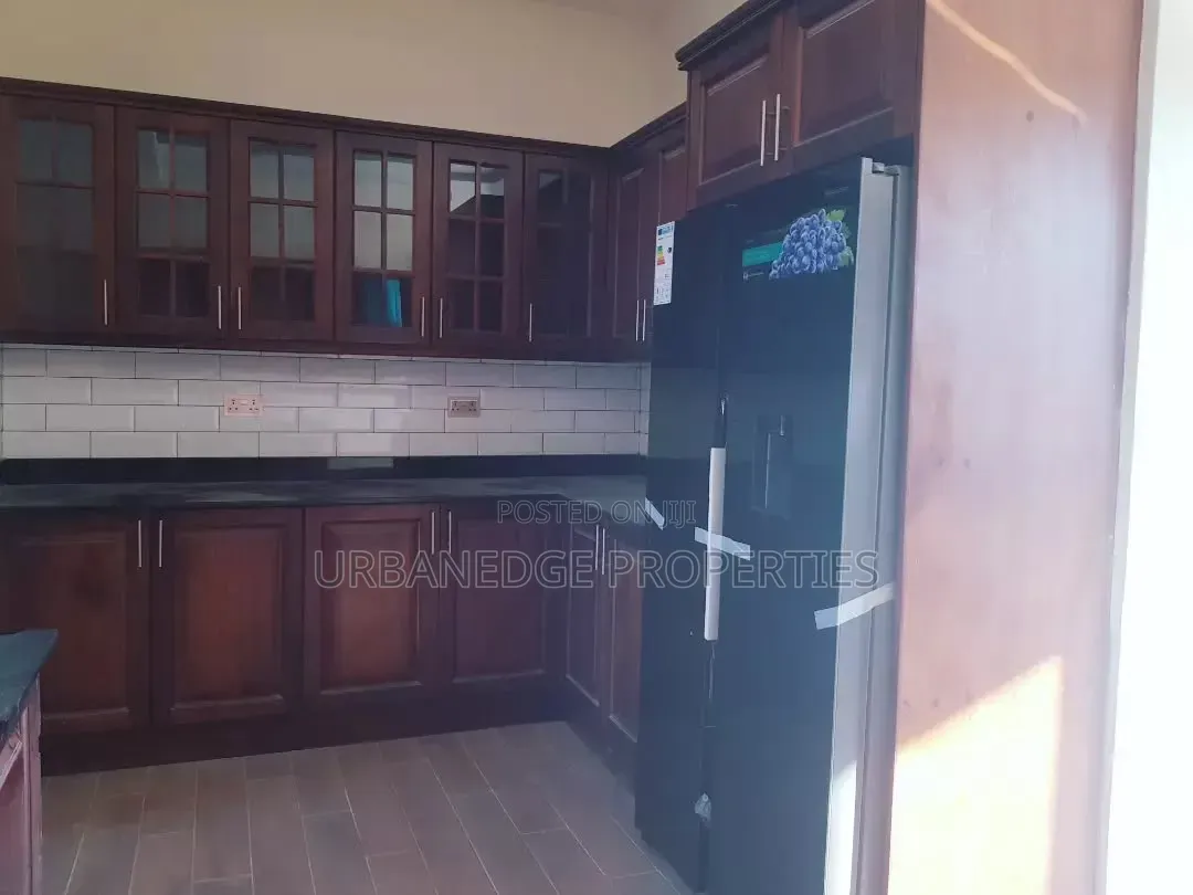 3bdrm Apartment in Muyenga, Central Division for rent