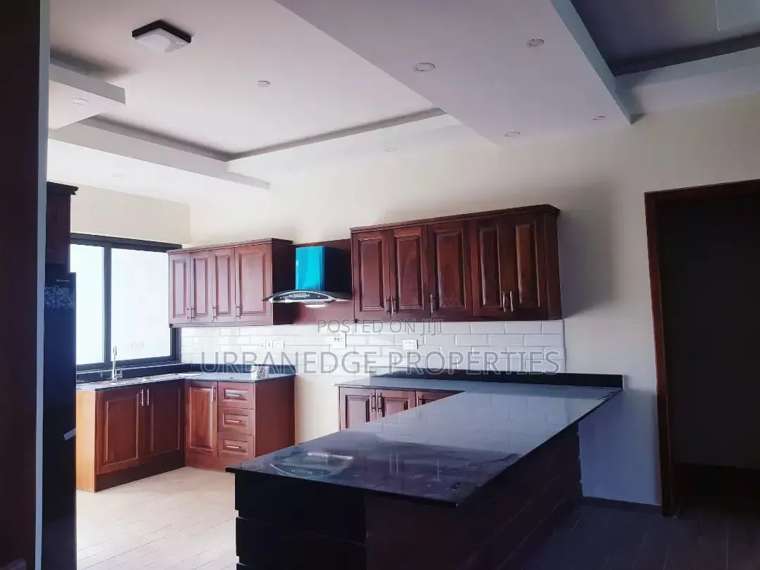 3bdrm Apartment in Muyenga, Central Division for rent