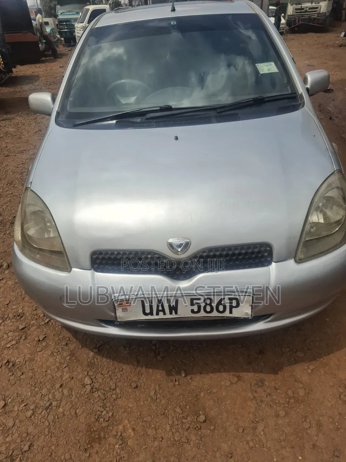 Toyota Vitz 2002 Silver