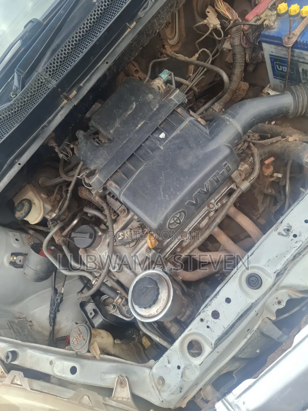 Toyota Vitz 2002 Silver